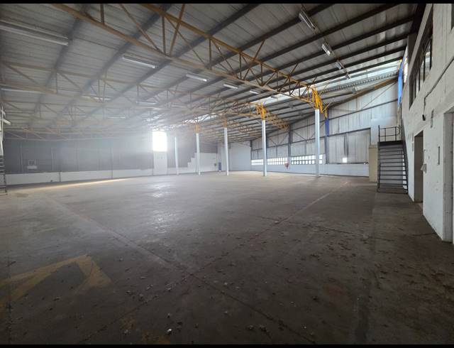 1,616M² WAREHOUSE TO LET IN GLEN ANIL
